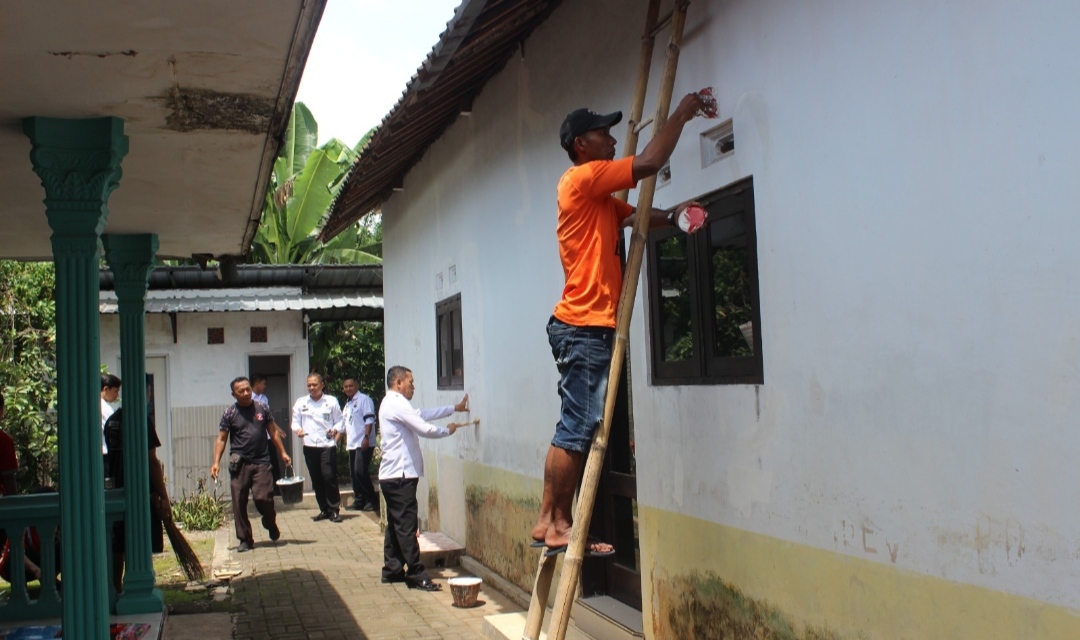 Ciptakan Kepedulian Sosial, Lapas Kelas IIB Bondowoso Benahi Sarana Ibadah