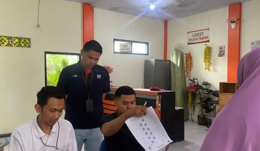 Ribuan Warga Bondowoso Terima BLTS Kesra Senilai Rp34,3 Miliar