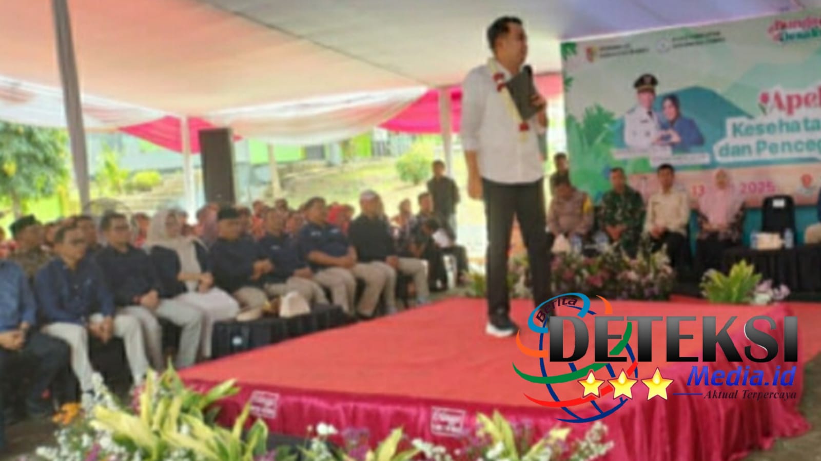 Bunga DesaKu Bupati Jember, di SMPN 1 Tempurejo, Tegaskan Pendidikan Kunci Masa Depan Generasi Bangsa