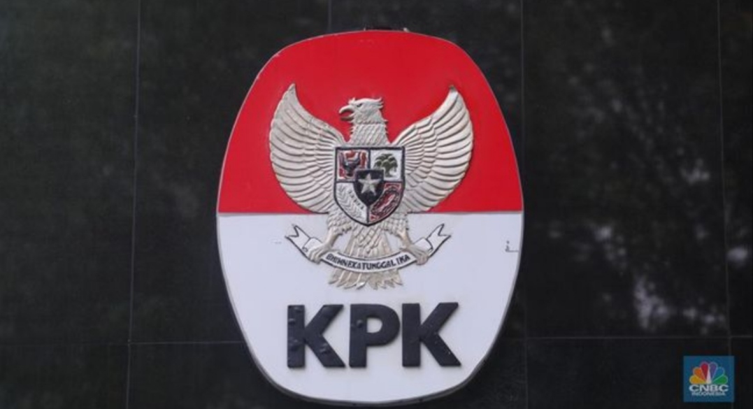 OTT KPK, Ruang Kerja Bupati Bekasi Ade Kuswara Kunang Disegel!