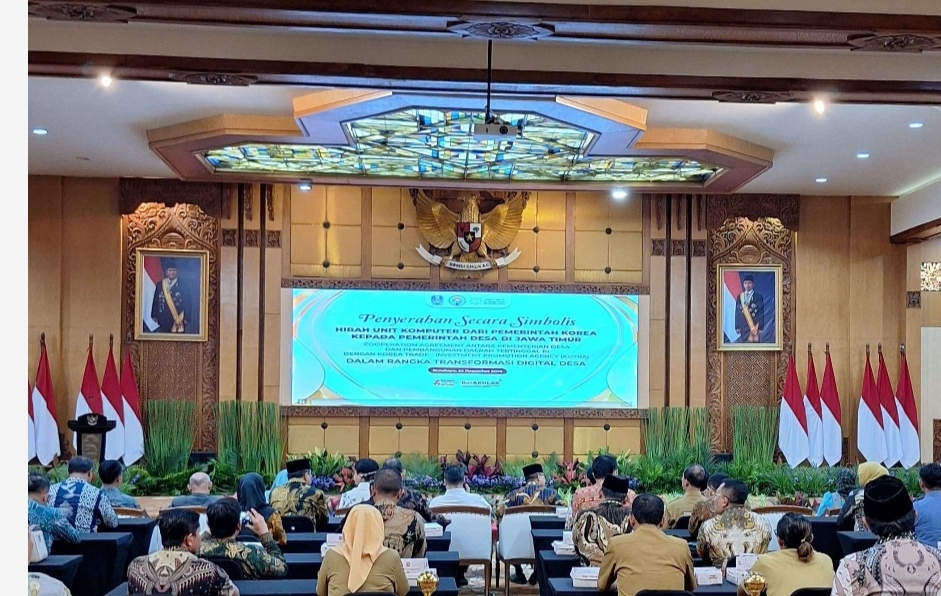 Dukung tata kelola Pemerintahan, Kementrian Desa dan Pembangunan Daerah Tertinggal, Serahkan Bantuan Hibah Berupa Komputer pada 209 Desa di Bondowoso