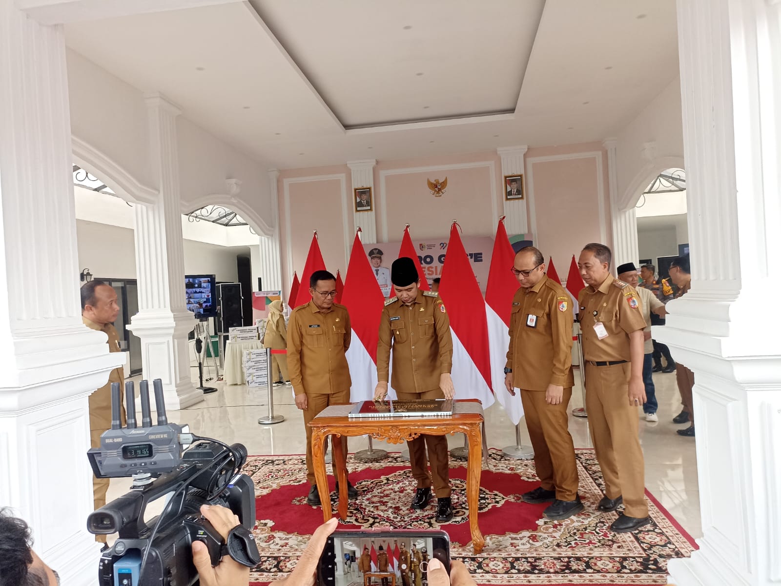 Sejarah baru pelayanan Adminduk Diratakan perkecamatan, Gus Fawait Putus Krisis Blangko e-KTP dan Resmikan Peta Cinta