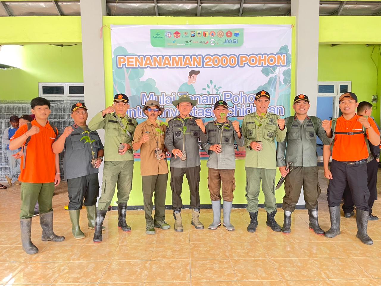 Peran Aktif Perum Perhutani KPH Bondowoso Jalin Kerjasama Penanaman Bersama Yang  Diprakarsai BPBD