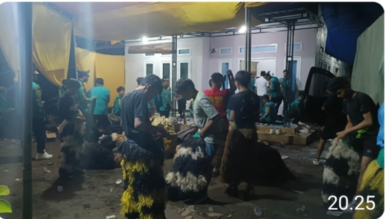 Hermansyah dan Nurholifah Gelar Syukuran Khitan dan Khatam Al-Qur’an Hafiz Raffy Hermansyah di Gunung Putri