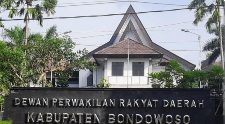 DPRD Bondowoso “Pasang Badan” dan Beri Pesan Monohok Terkait PAW Kepala Desa ++++