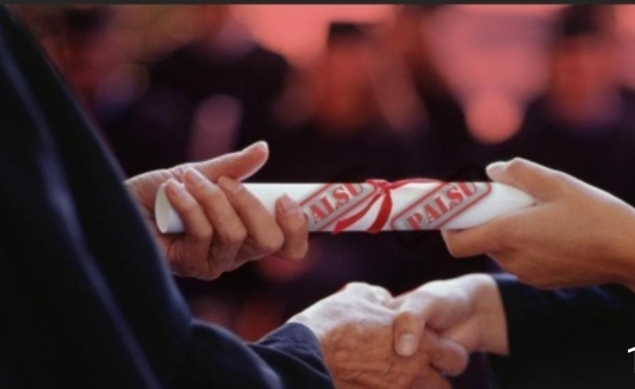 Membasuh Luka Pendidikan” : Kedok Dugaan Ijazah Aspal  Oknum Guru PNS, Pensiun Berujung Ancaman Pidana dan Bayang – Bayang Pengembalian Aset Negara