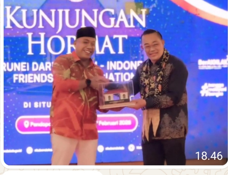 SITUBONDO MENDUNIA : Pendopo Kiai Pate Alos Jadi Gerbang Emas Diplomasi dan Ekonomi Asia Tenggara +++++