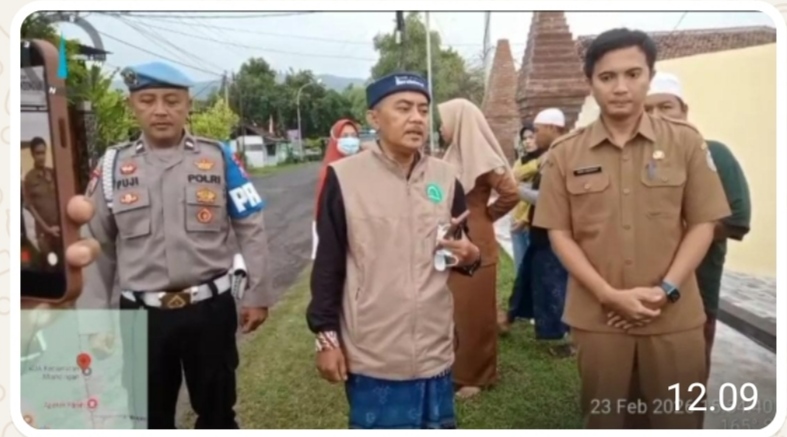 SEMANGAT BERBAGI di Jalur Mlandingan : Pemdes Sumber Pinang dan Puskesmas Mlandingan Tebar Kebaikan Melalui Takjil Gratis +++