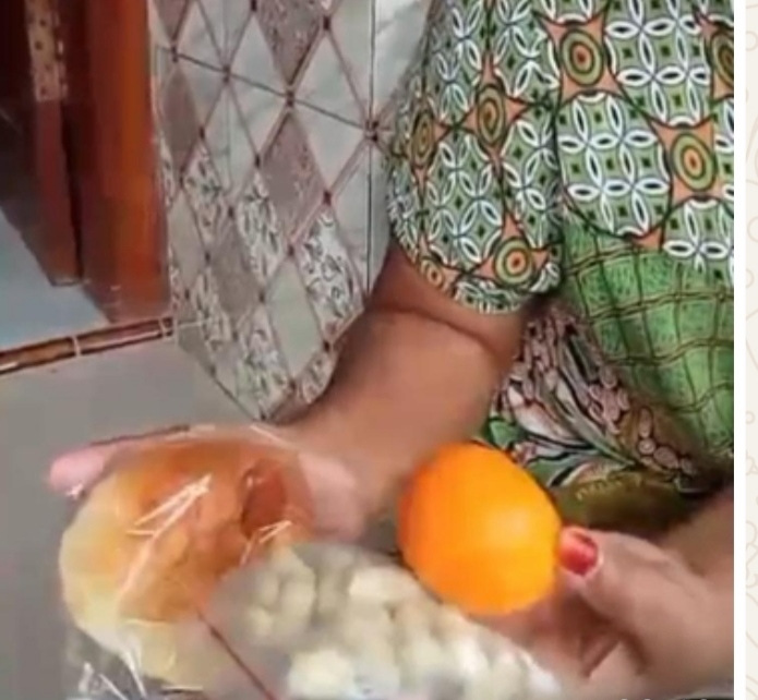 Miris !! Menu “GIZI” MBG Ramadhan SDN 2 Selomukti – Mlandingan Hanya Jeruk, Roti, dan Kacang, Seharga Rp 6 Ribu : Standar Gizi Dipertanyakan, Pengawasan Diduga “Hilang”