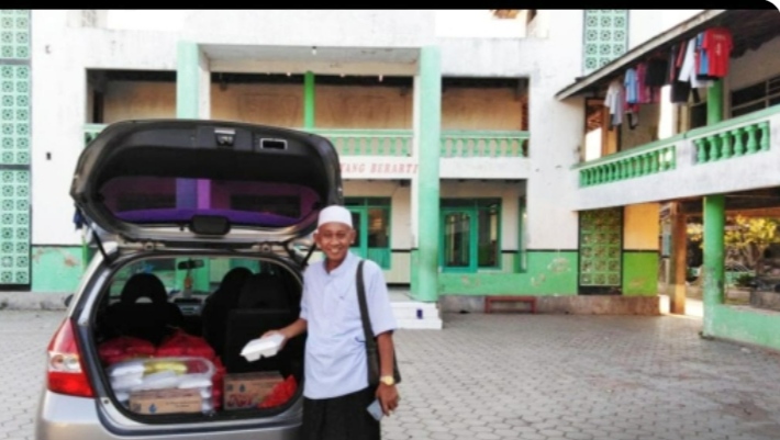 KH. Zam Zam: Ramadhan Mengajarkan Berbagi dengan Ikhlas dan Tulus