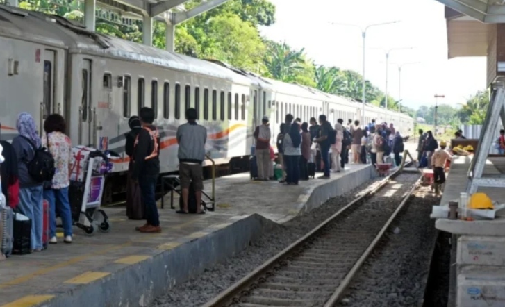 Jember — Banyuwangi Dominasi Penumpang Terbanyak KA Daop 9