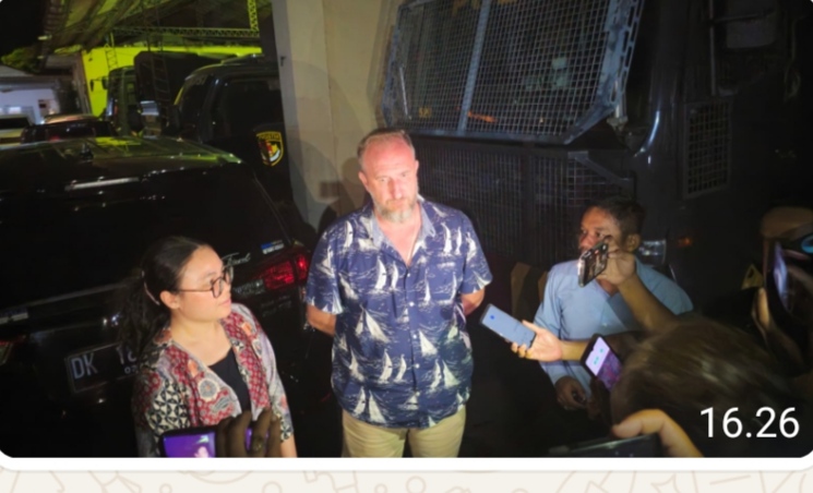 Bule Rusia AF diperiksa 6 Jam Dugaan Penganiayaan warga Banyuwangi