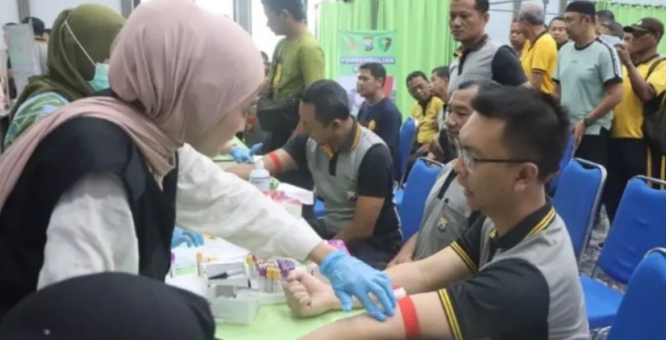 113 Anggota Polres Trenggalek Jalani Pemeriksaan Kesehatan Secara Maraton Untuk Persiapan Karir