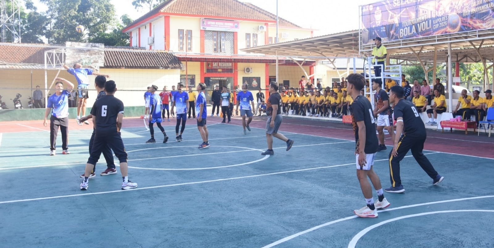 Kapolres Bondowoso Buka Turnamen Voli Ball Kapolres Cup 2026, Meriahkan HUT Bhayangkara ke-80
