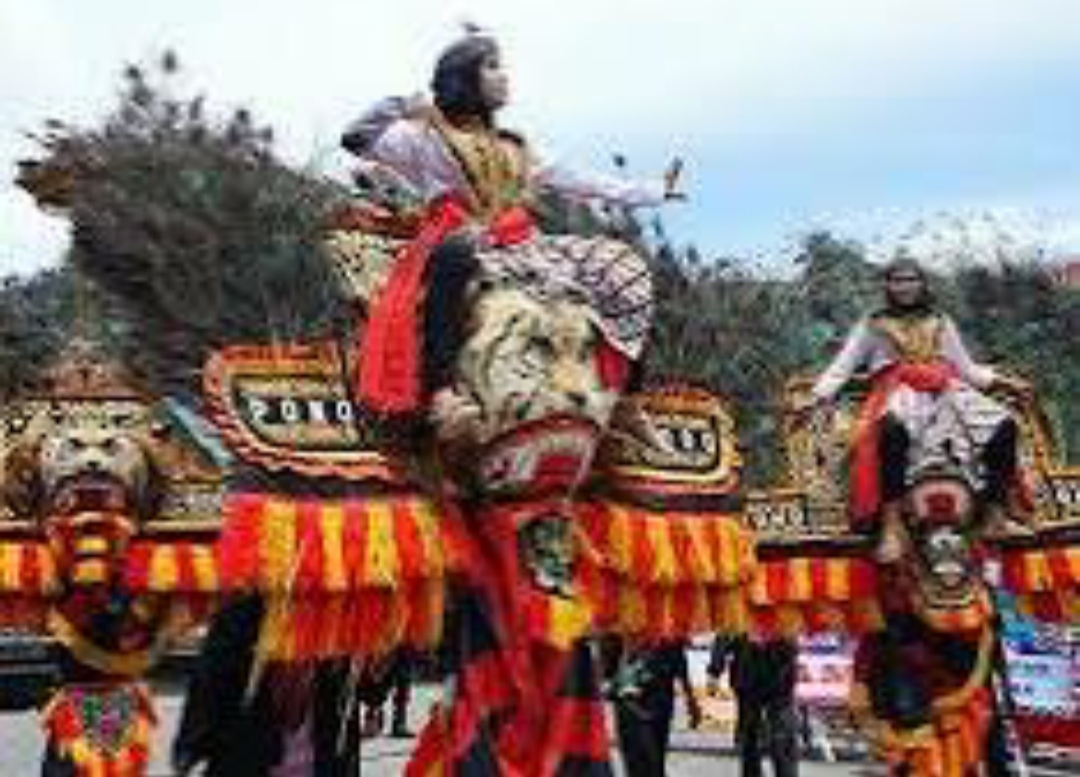 Kesadaran Menjaga Dan Melestarikan Warisan Budaya Lokal